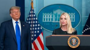 «Язык вражды» не существует, а Пэм Бонди — враг свободы.jpg